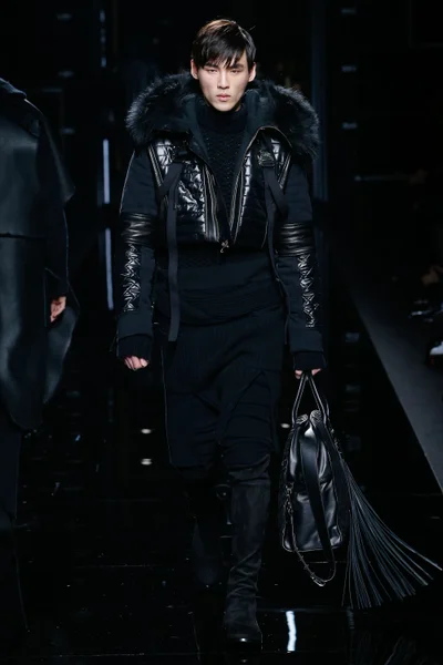 Look 27